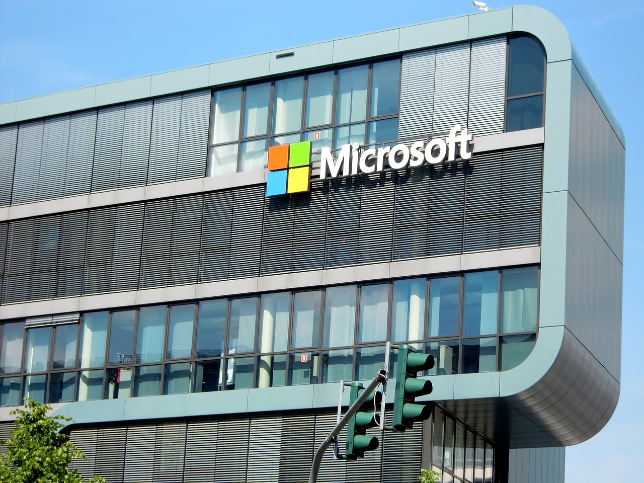 Benefits of Microsoft Intune for UK Businesses